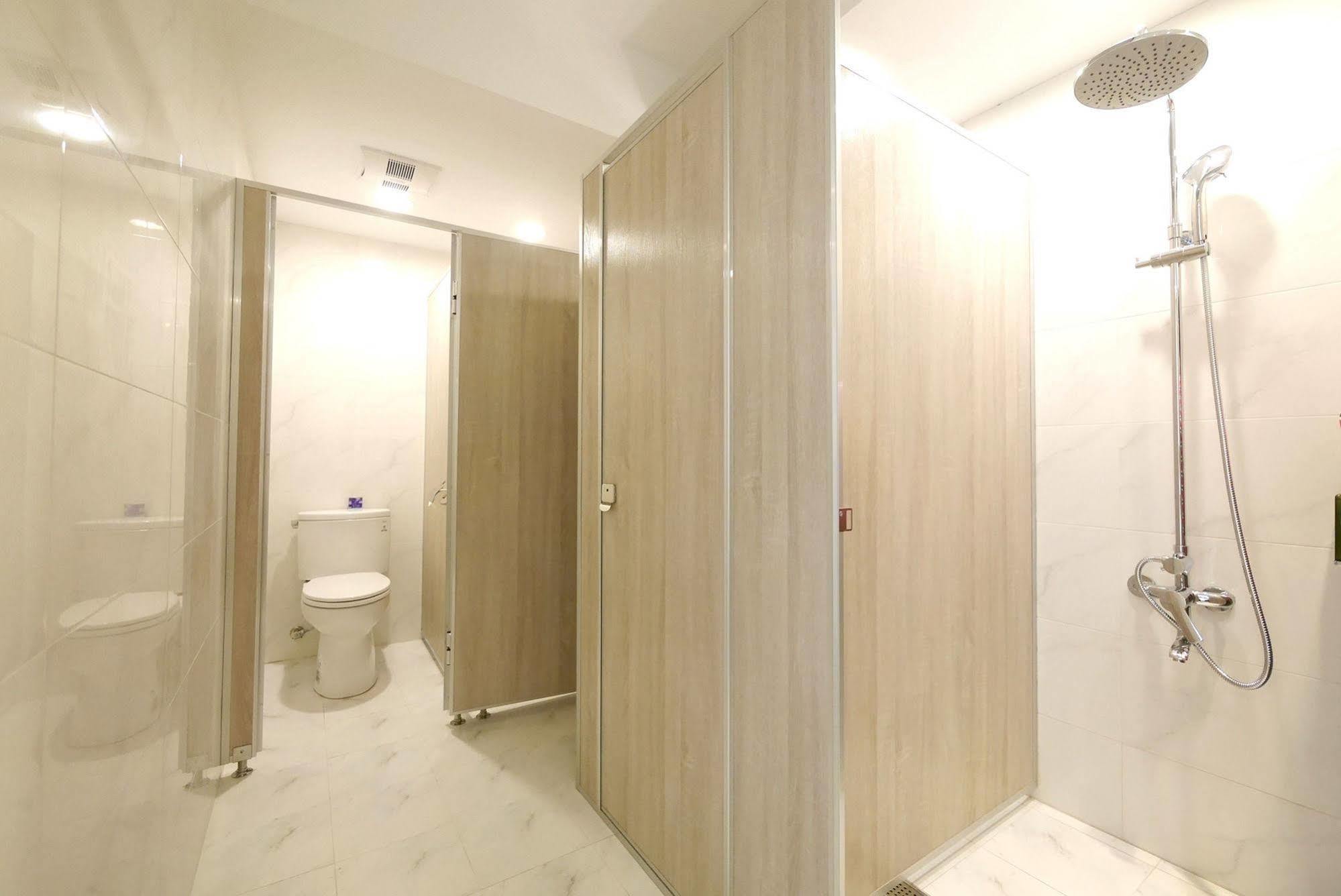 Shin Sei Bashi Hotel Taichung Buitenkant foto