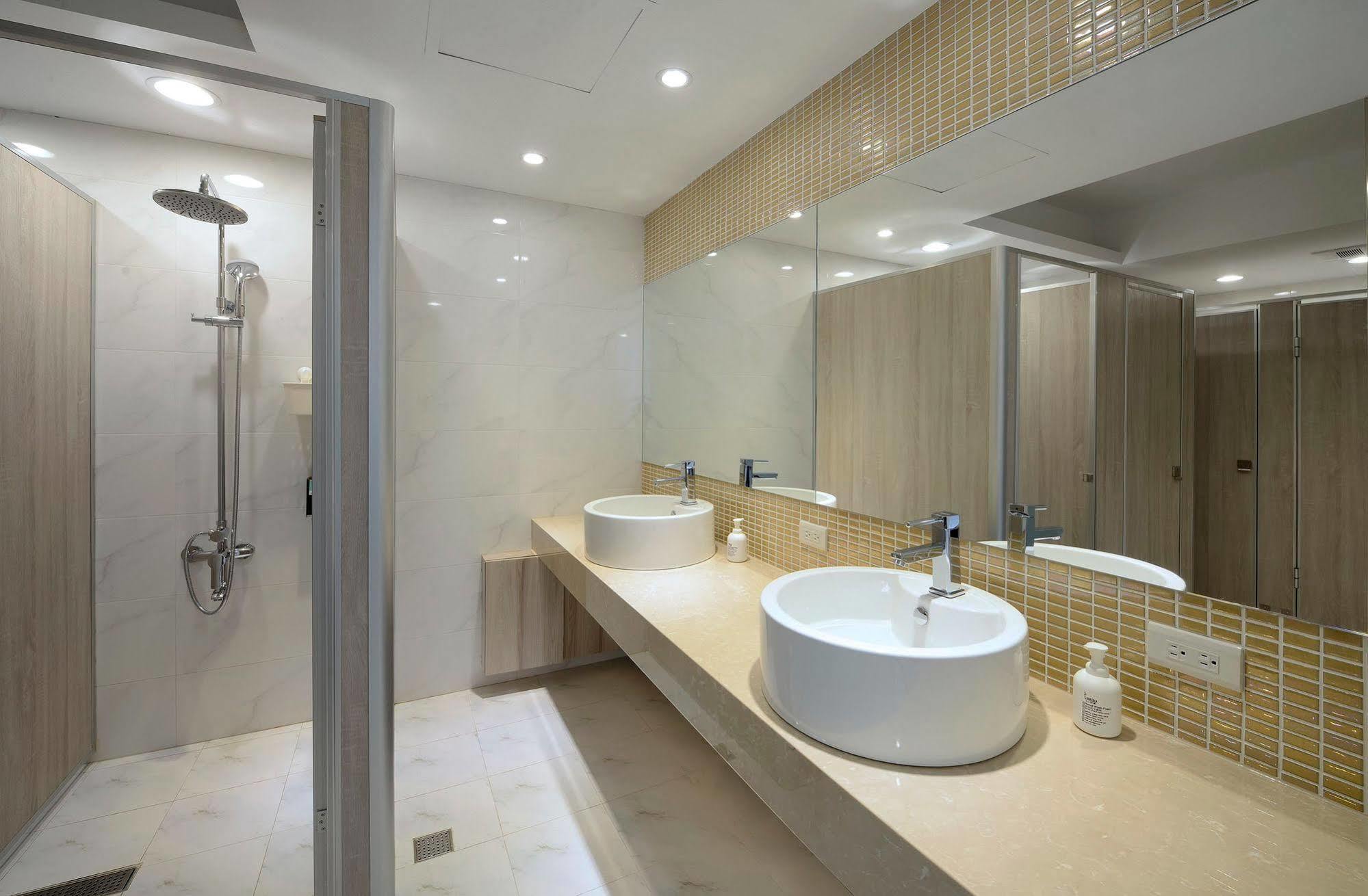 Shin Sei Bashi Hotel Taichung Buitenkant foto
